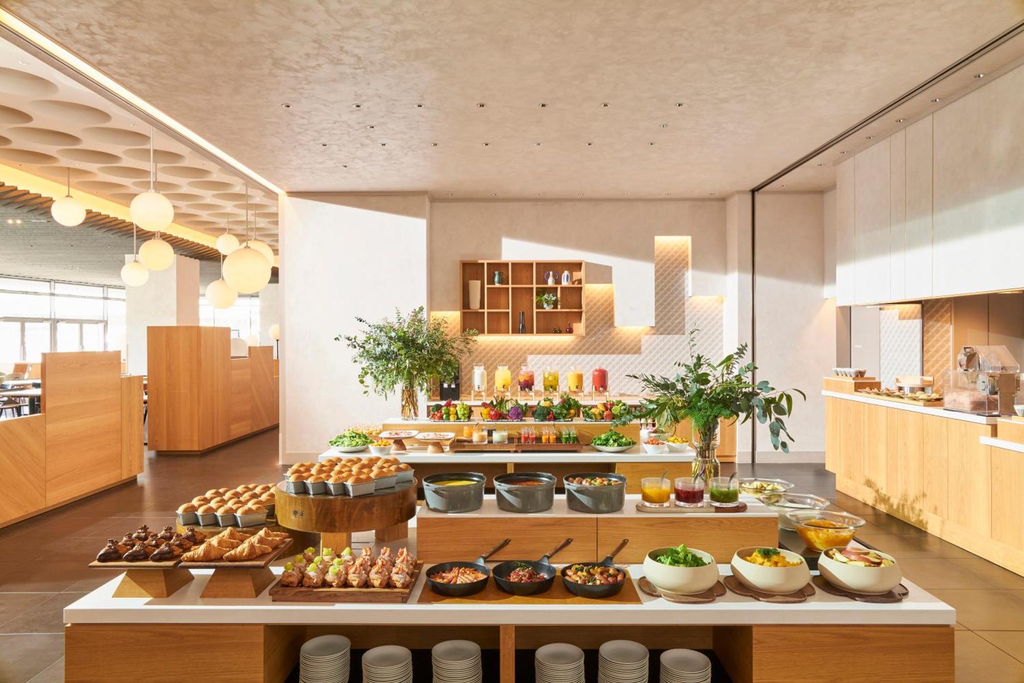 Omo7 Osaka By Hoshino Resorts Exteriér fotografie The buffet at the lounge